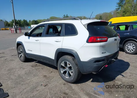 2015 Jeep Cherokee Trailhawk z USA, uszkodzony, nr VIN 1C4PJMBS2FW687716